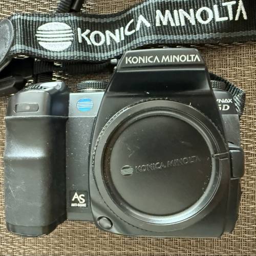 Minolta Dynax 5D + 18-70mm kit lens + Tamron 80-210mm
