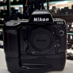NIKON F90X + MB-10 95% NEW