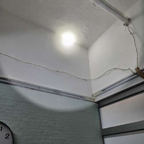 95%new，Manker漫客Striker Mini 遠射爆閃 隨身攜帶EDC 手電筒 635流明 防水戶外防身