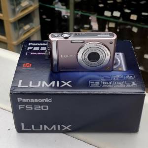 PANASONIC LUMIX DMC-FS20 CCD FULL SET 95% NEW