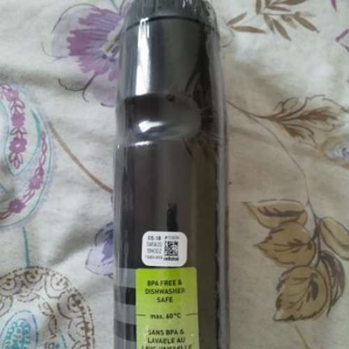 全新 Adidas 水壺 BPA free & Dishwasher Safe Not North face Tiger