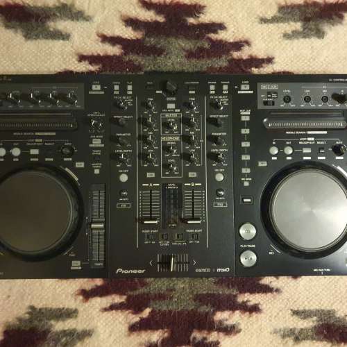 Pioneer DDJ-S1 traktor serato xdj cdj 2000 mixer midi jbl bose technics rane