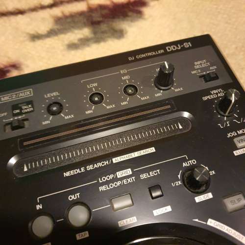 Pioneer DDJ-S1 traktor serato xdj cdj 2000 mixer midi jbl bose technics rane