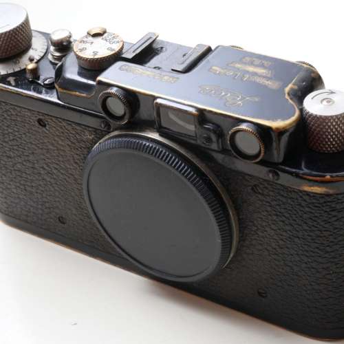 Leica II Boby(L39)產於1934年(黑白菲林首選)影到靚相嘅Black Paint古董黑漆露銅(收...