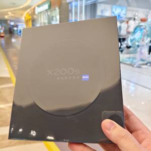 全新未開封Vivo x200s 5G 12GB+256GB, 簡黑，京東買入，大陸 國行一年保養