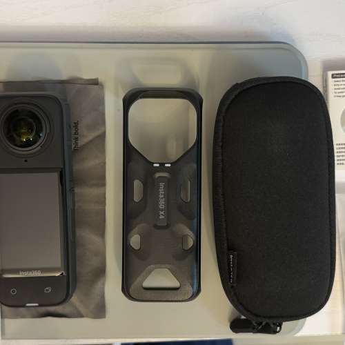 Insta360 x4
