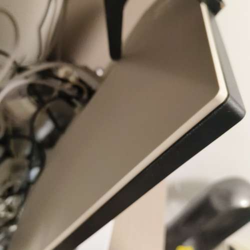 Lg 4k 27吋 寸 mon 顯示器 白色背 27ul500