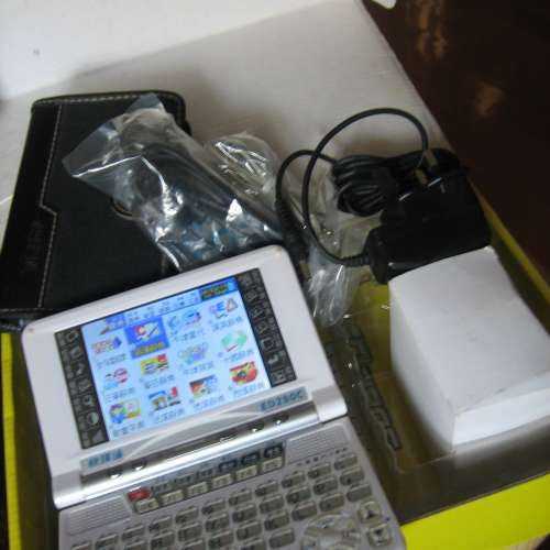 快譯通ED280c  電子字典