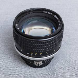 Nikon AI-S Nikkor 85mm f/1.4
