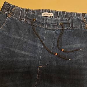 Chevignin Elasticated Waist Jeans