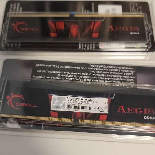 G skill DDR4 3200Hz  1x16GB (有兩條)