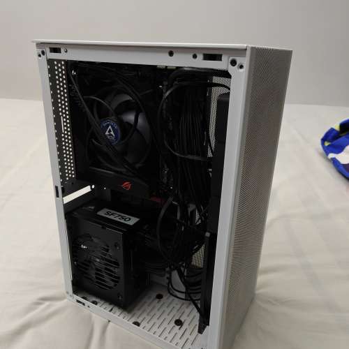 Gaming 電競 PC ITX, RTX 4060, AMD 5600X, 16GB RAM, 1TB SSD
