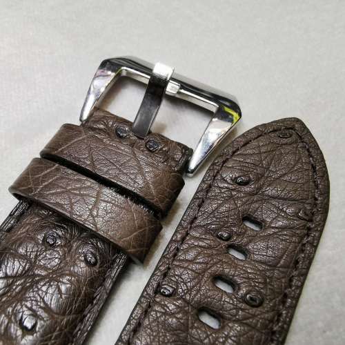 鴕鳥皮孔紋深棕色手工錶帶-扣位26mm