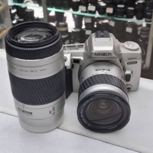 MINOLTA 404Si + 28-80MM + 75-300MM 95% NEW