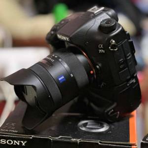 90%新Sony A77 ll + 原廠直倒 + Zeiss細菜頭+再加3支鏡頭