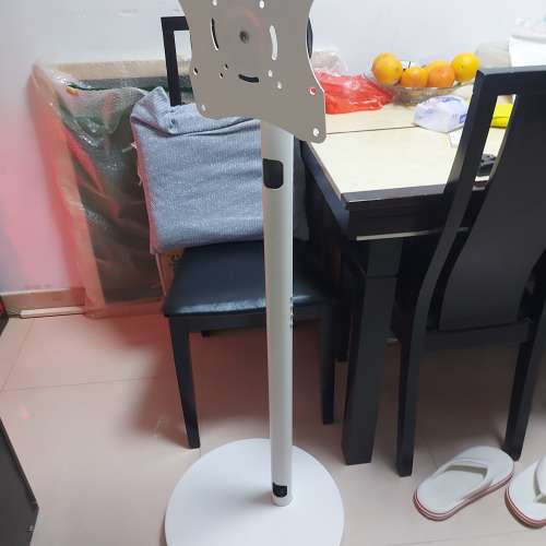 屯門良景輕鐵站交收 20-40 英寸屏幕的電視支架，懸掛智慧電視支架，帶輪子的移動電...