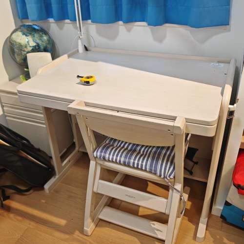 日本牌子 okamura兒童實木書桌