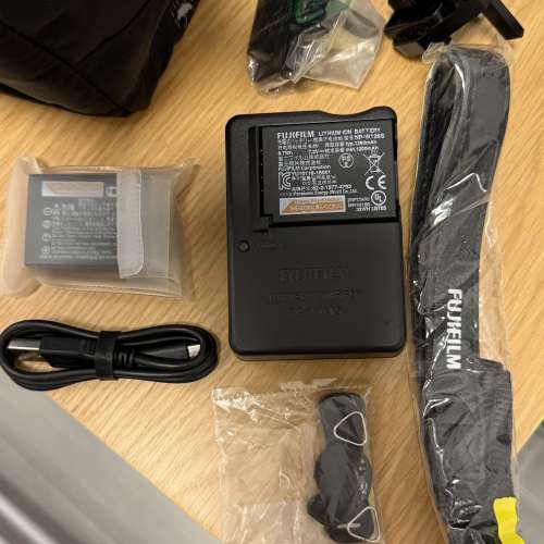 Fujifilm XT-30連kit lens (XF18-55mmF2.8-4 R LM OIS)