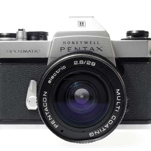 Honeywell Pentax Spotmatic SP II 35mm SLR Film Camera w/ Pentacon Electric Lens