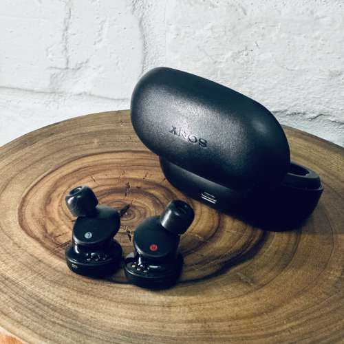 出售 Sony 籃牙耳機，型號WF-XB700，整體九成新，電池狀態都有九成，靚聲靚低音，有...