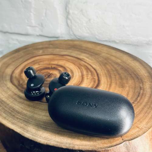 出售 Sony 籃牙耳機，型號WF-XB700，整體九成新，電池狀態都有九成，靚聲靚低音，有...