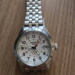 Seiko 5 GMT