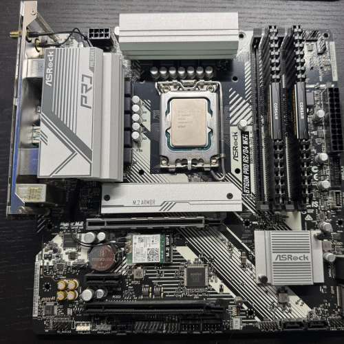 Intel i5-12600KF Box / ASRock B760M PRO RS/D4 WIFI DDR4 / CMK32GX4M2D3600C18