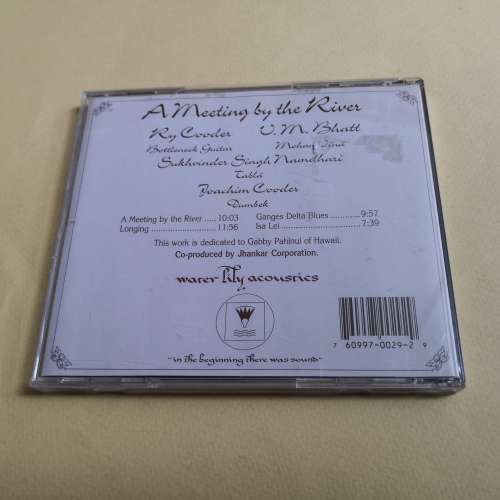 A meeting by the River 美版