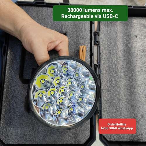 Mega High Power LED Flashlight (Torch 電筒) 38000 lumens. Rechargeable USB-C.