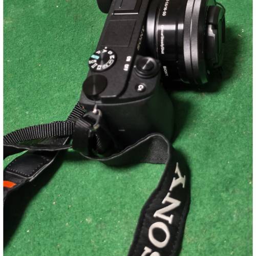 Sony A6300 with 16-50/3.5 kit len
