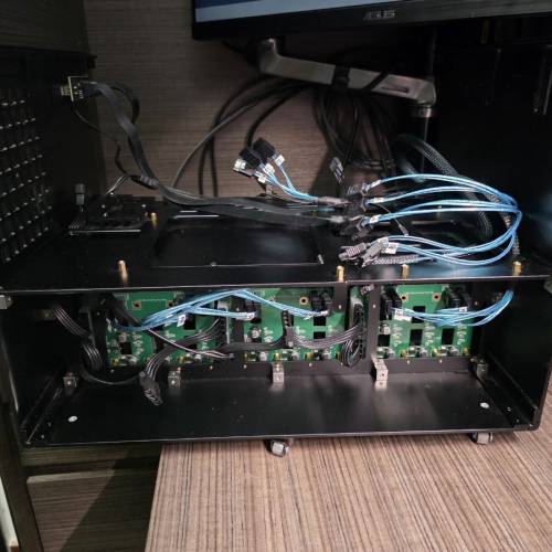 ［機箱］全鋁12Bay全高NAS/Server機箱（送6把12cm風扇）