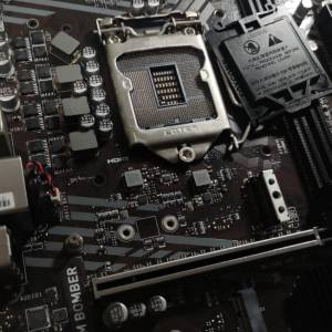 MSI H410M BOMBER Micro-ATX主版 (正版Window11Pro) Socket 1200 支援第10代處理器
