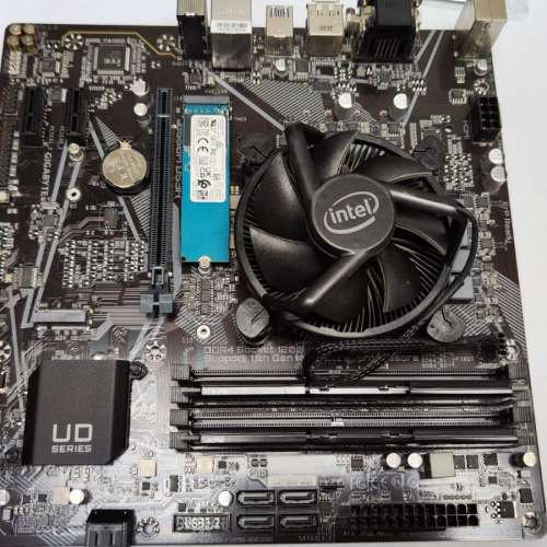 Intel core i7 11700 Gigabyte B560M DS3H  主板  16G DDR4   512G SSD