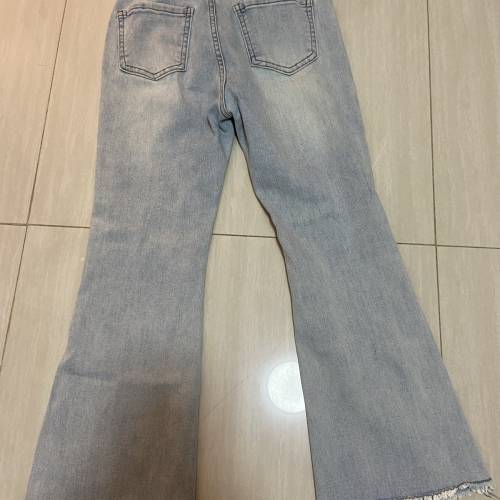 韓國購牛仔褲微喇叭