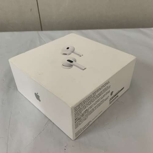 85%New Apple AirPods Pro 2 MagSafe Case (USB-C) MTJV3, 保到27-9-2025