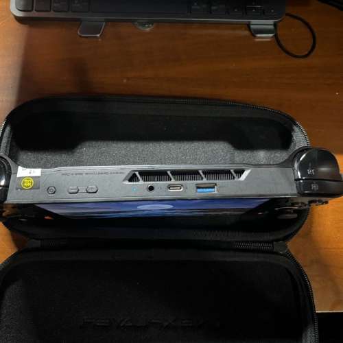 OnexPlayer mini pro 16GB+1TB AMD R7 6800U (九成新)(pc gaming handheld)