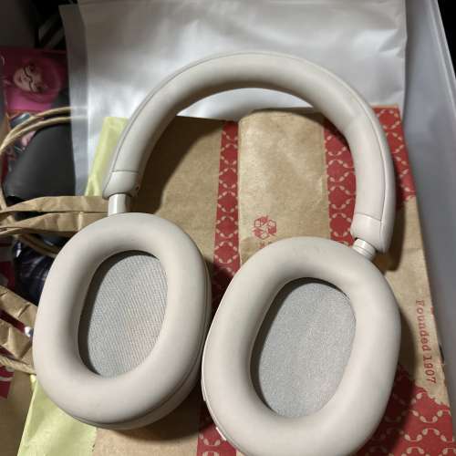 Sony WH-1000XM5