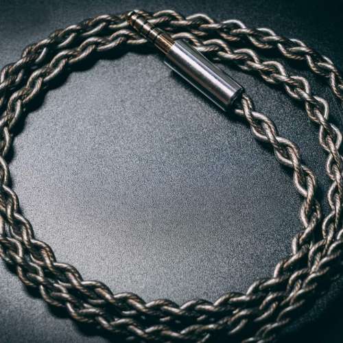樣版線 2pin 4.4 單晶銅鍍銀+石墨烯 將不同金屬導體的特性混合在一起，從而達至最平...