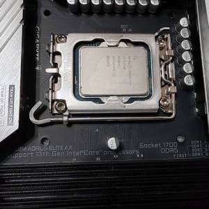 Gigabyte B760M D5+i7-13700 沒其他零件