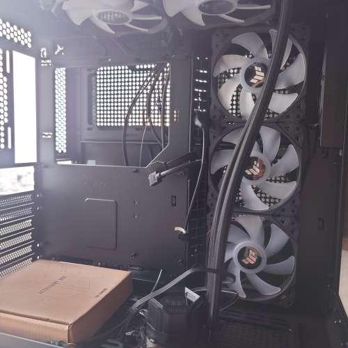 99新 Asus Tuf GT502 + Asus Tuf LC 240 Argb 水冷