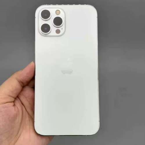 iPhone 12 Pro Max 512G ，健康度99%，使用流暢。