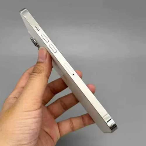 Apple iPhone 12 Pro Max 512G ，健康度99%，使用流暢。