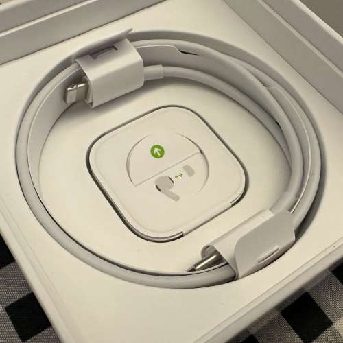 Apple AirPods Pro 1 藍牙耳機 行貨 95% 非常少用和新淨 電量和功能全正常 全套有盒...