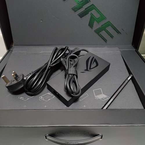 [ ROG Flow X16 ] 32GB 1TB RTX3070Ti 16" 2560x1600 165Hz 3ms TouchScreen ASUS ROG