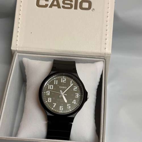 Montres Company 香港註冊公司(32年老店) 卡西歐 CASIO 綠黑色 MW240 MW-240 MW-24...