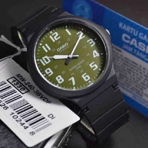 Montres Company 香港註冊公司(32年老店) 卡西歐 CASIO 綠黑色 MW240 MW-240 MW-24...