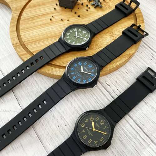 Montres Company 香港註冊公司(32年老店) 卡西歐 CASIO 綠黑色 MW240 MW-240 MW-24...