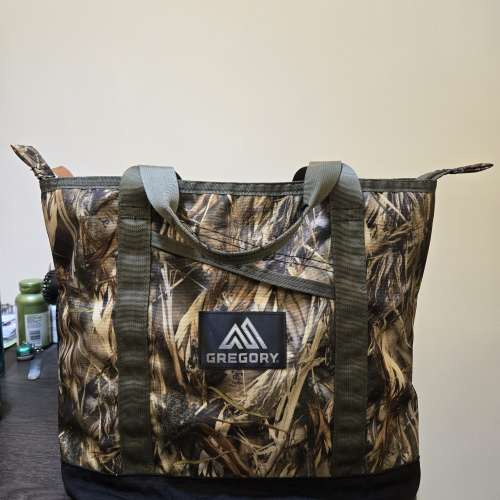 出售極新Gregory Toto Bag
