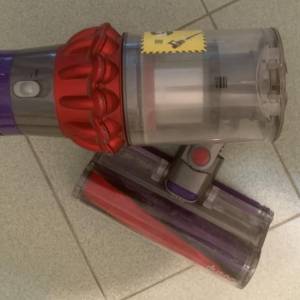 Dyson V10 有問題機頭 (摩打問題) +  電池 + 纖維刷吸頭 現零件機出售 HK$168.00