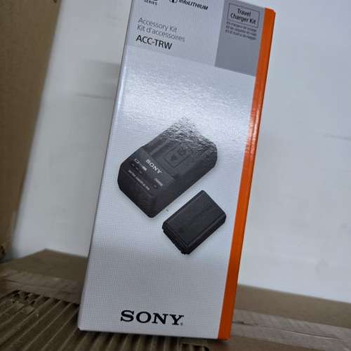 100%全新水貨 Sony W系列原廠相機電池配件套裝 (1080mAh) ACC-TRW